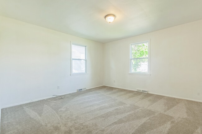 Building Photo - 650 N 80th St