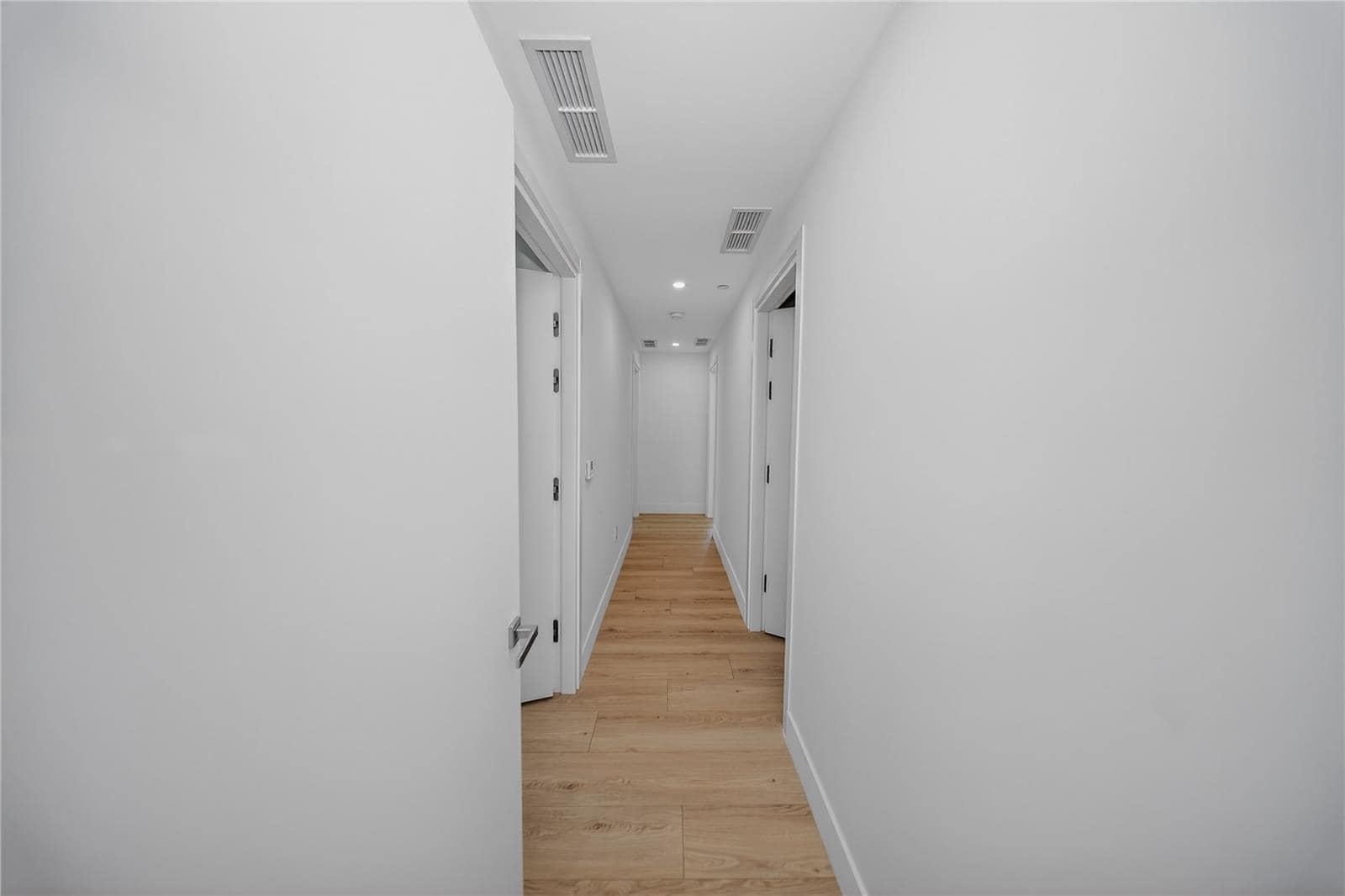 Building Photo - 700 NE 24th St