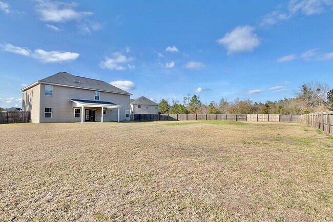 Building Photo - AVAILABLE NOW! (Small Pets Only)