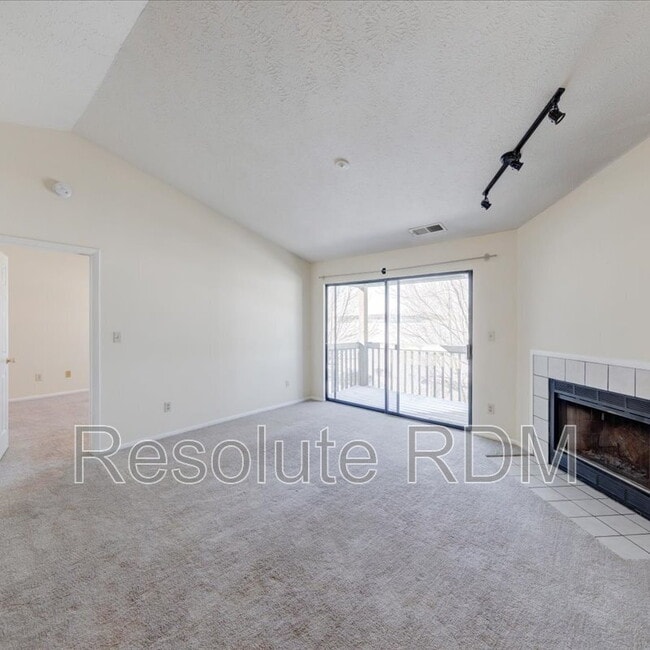 Building Photo - 4381 Village Parkway Cir W