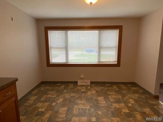 Building Photo - 5846 Sheridan Dr