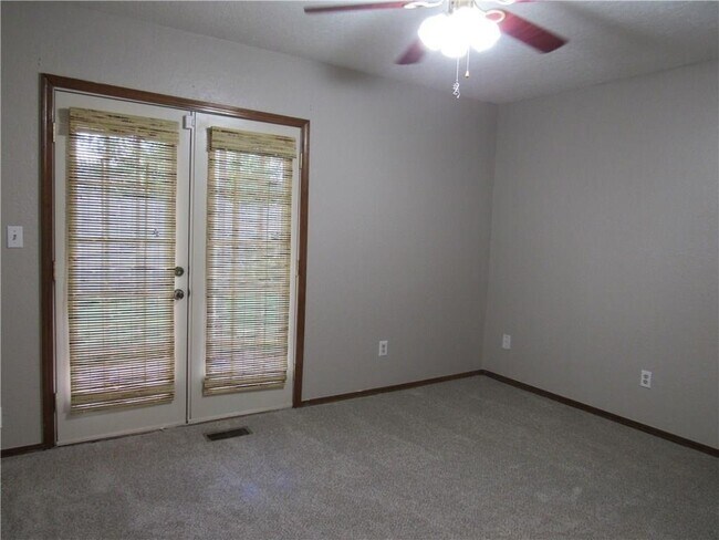 Building Photo - 936 W Tesio Way