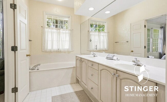 Building Photo - 144 Locust Fence Rd