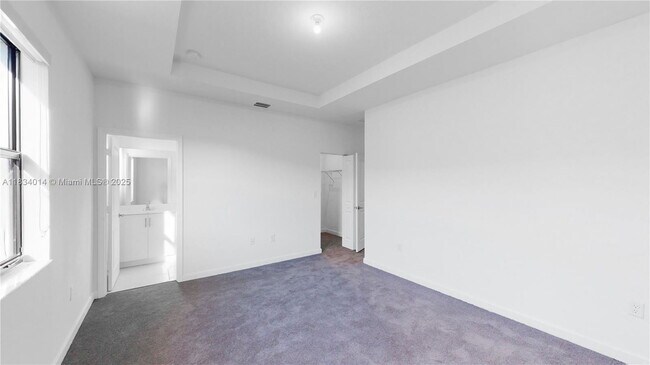 Building Photo - 11815 SW 246 Terrace