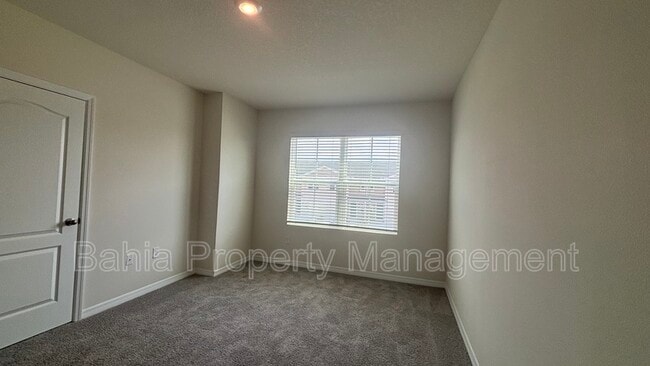 Building Photo - 2376 Penguin Blvd
