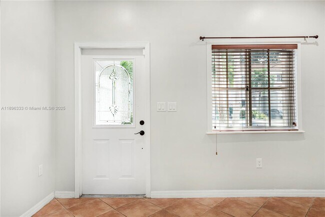 Building Photo - 14274 SW 125th Ct