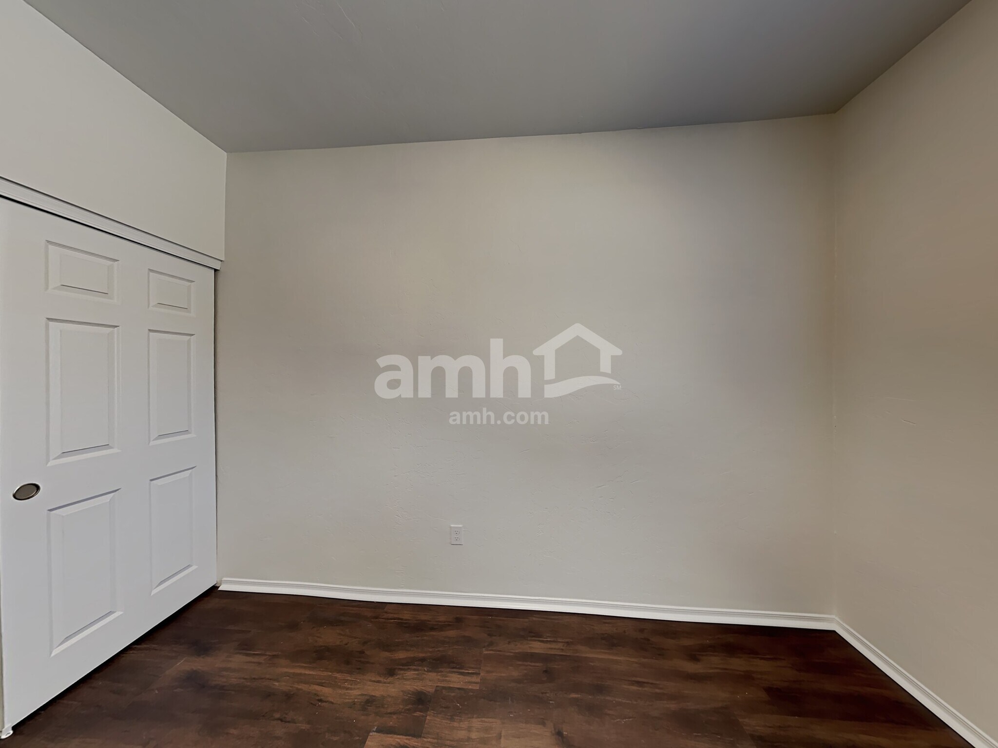 Building Photo - 397 East Placita Rejilla