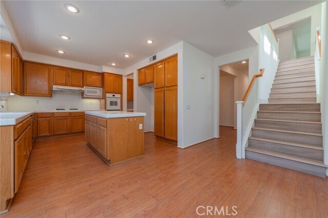 Building Photo - 1651 W Mammoth Dr