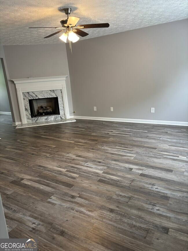 Building Photo - 5739 Windfall Ln
