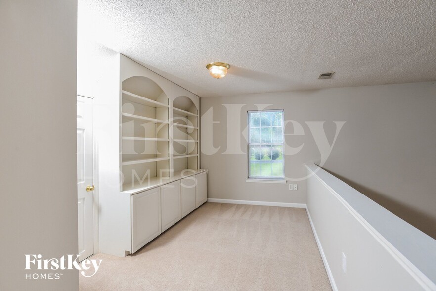 Building Photo - 152 Laurel Woods Dr