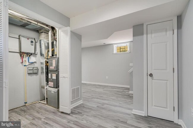 Building Photo - 3312 D St SE