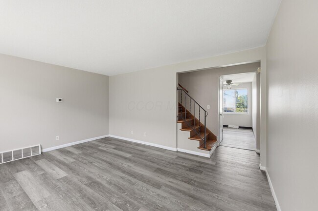Building Photo - 1759 Lonsdale Rd