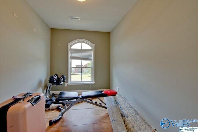 Building Photo - 705 Tide Creek Dr SW
