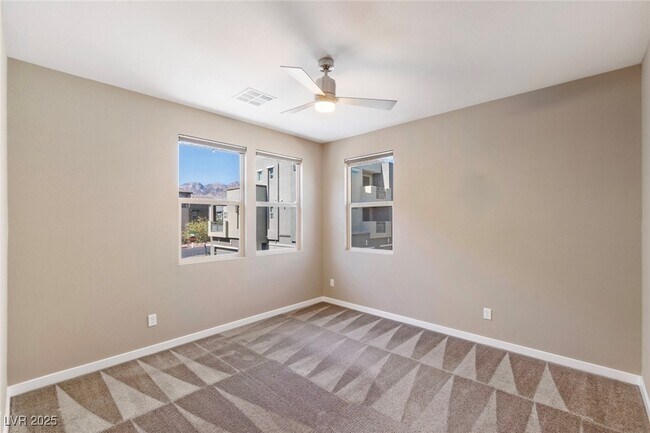 Building Photo - 11257 Rainbow Peak Ave