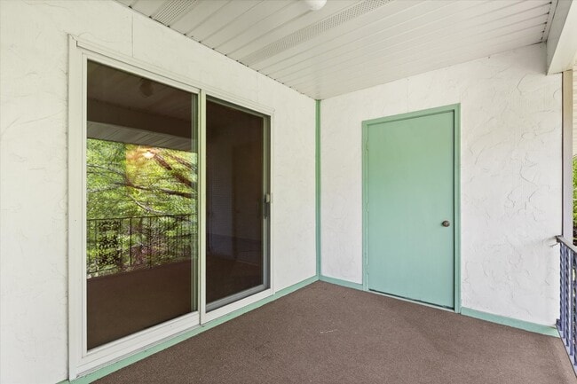 Building Photo - 2427 Reynolds Manor Dr