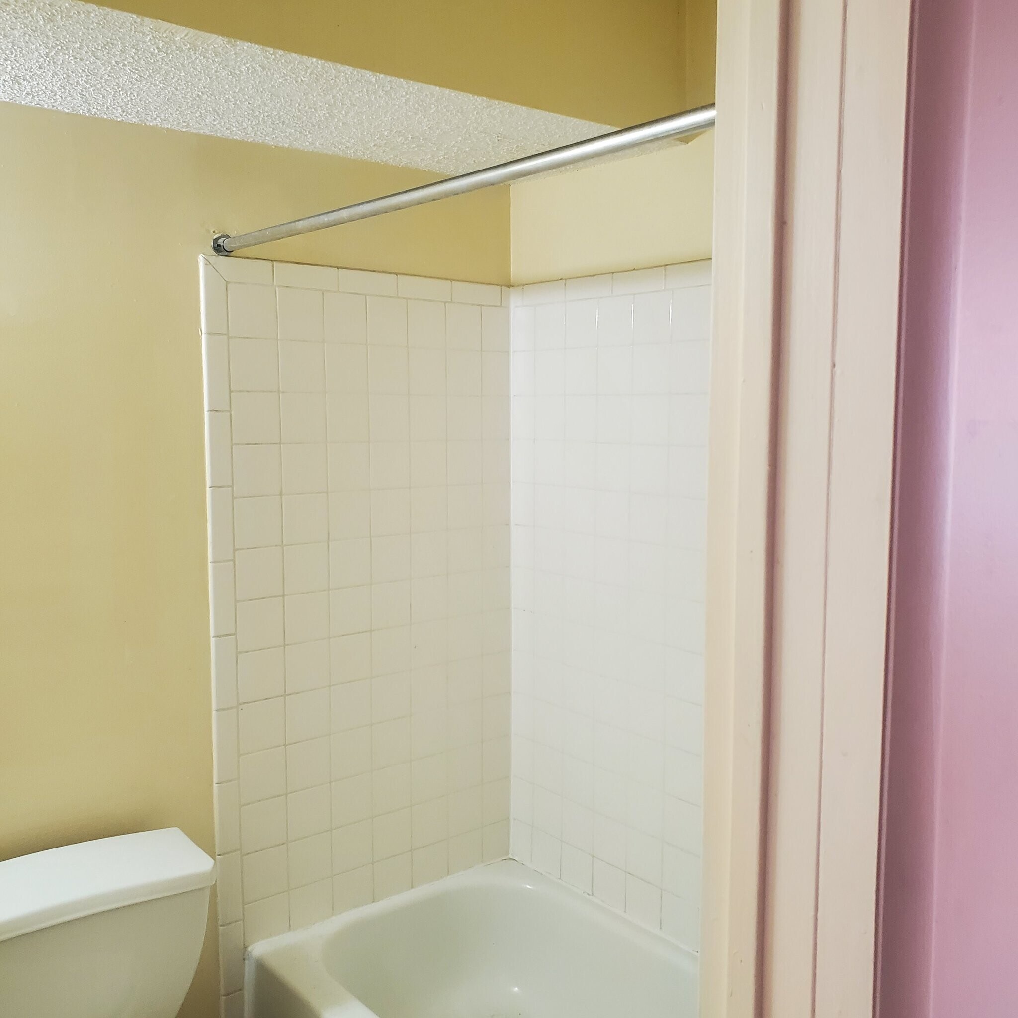 Building Photo - 1234 E Elm St