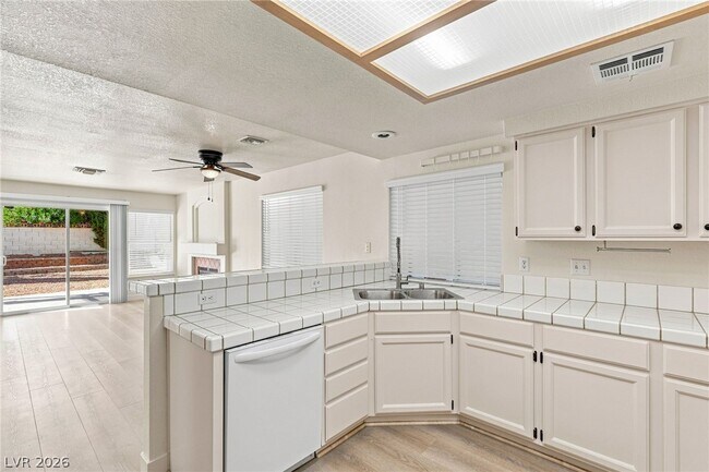 Building Photo - 9337 Mist Flower Cir