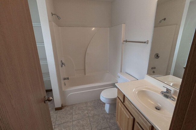 Building Photo - 1613 Citadel Dr