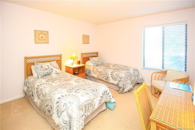 Building Photo - 4620 NE Sandpebble Trce