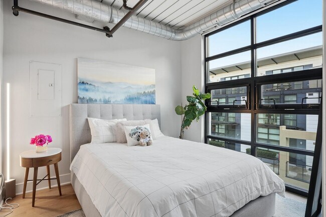 Building Photo - 2125 14th St NW