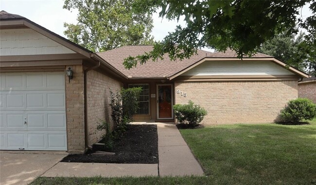 Building Photo - 915 Valley Ranch Dr