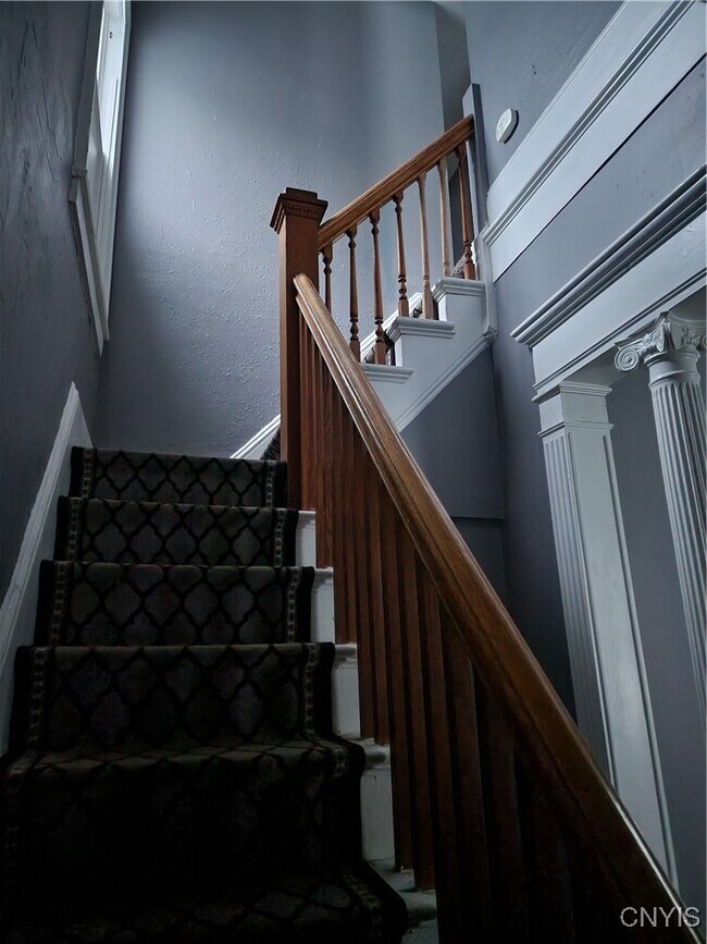 Building Photo - 137 W Schuyler St