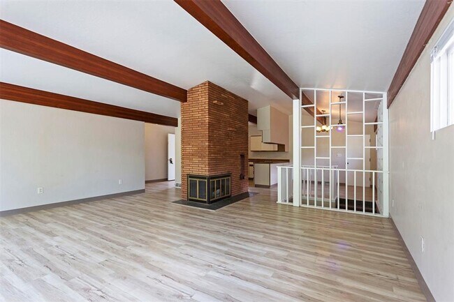 Building Photo - 640 Woodworth Ave