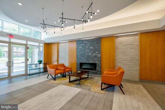 Building Photo - 355 I St SW