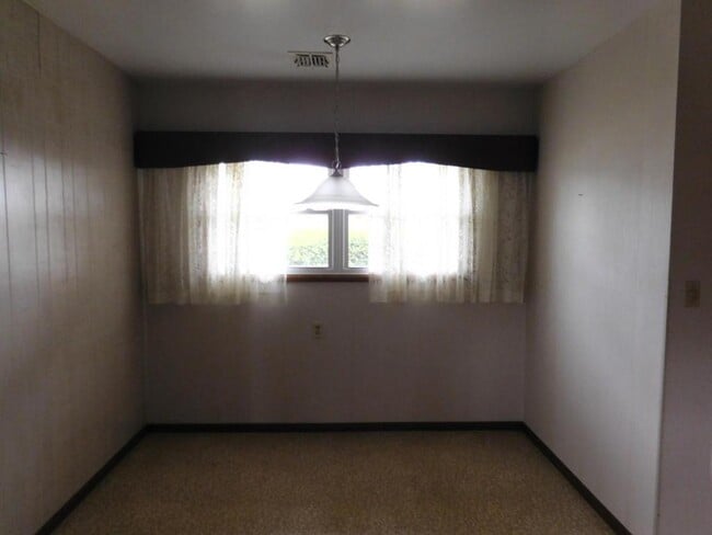 Building Photo - 56 Wilmette Ln