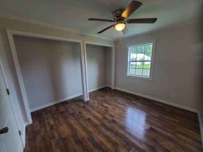 Building Photo - 353 Bayou Rd