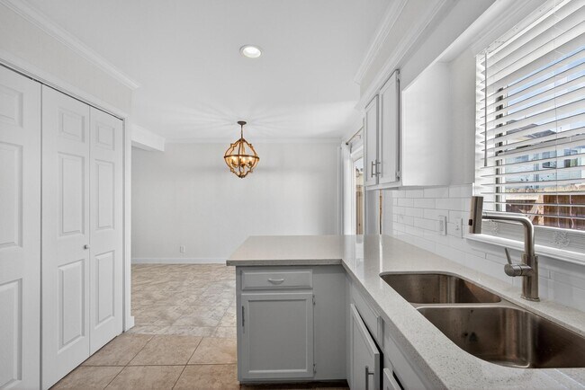 Building Photo - 1221 Cedar Post Ln