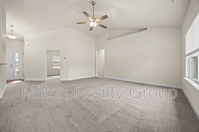 Building Photo - 178 Woodwater Cir