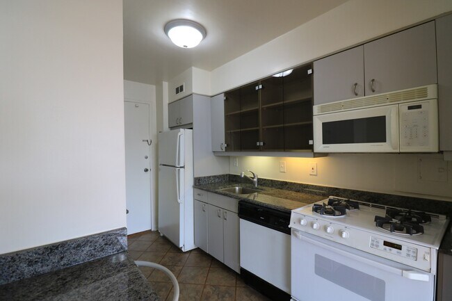 Building Photo - 2/2 Gem in Grosvenor Park!