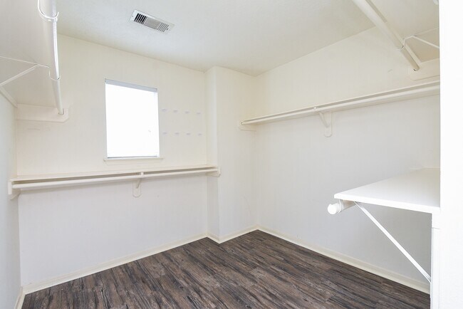 Building Photo - 19826 Twisted Creek Dr