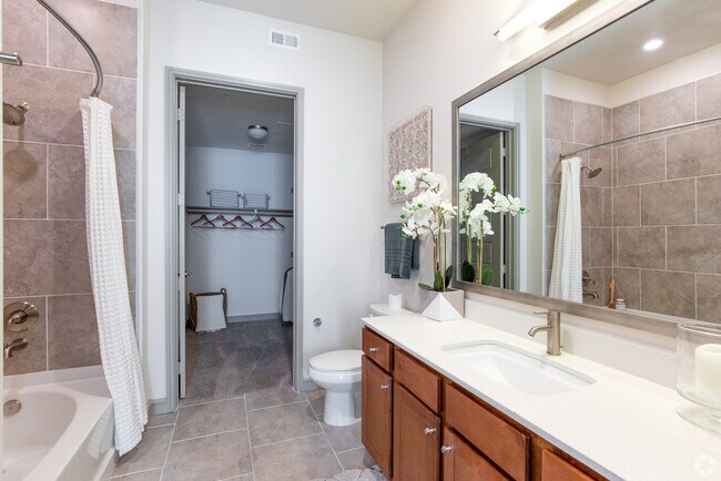 Building Photo - Lease Now & Get 1 month Free!