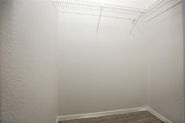 Building Photo - 10616 Mellow Meadow Dr