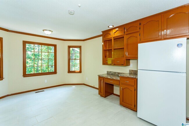 Building Photo - 917 Old Oak Trce