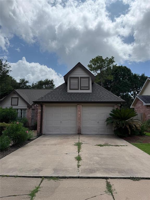 Building Photo - 4827 Sunshine Dr