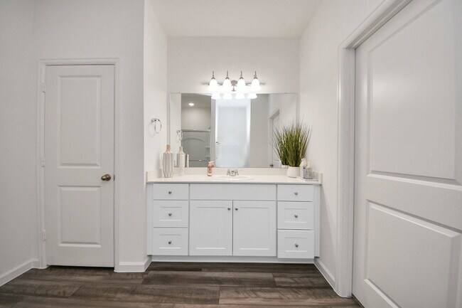 Building Photo - Malta Trace Drive, Rosharon, TX 77583 - 4 BR 2 BA single-family home