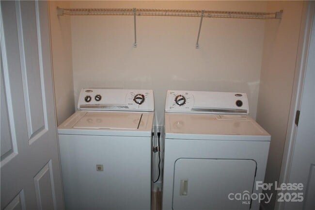 Building Photo - 13316 Calloway Glen Dr