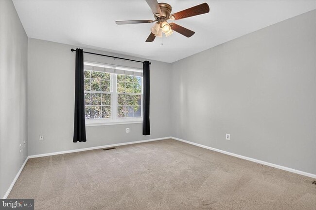 Building Photo - 18 Dudley Ct