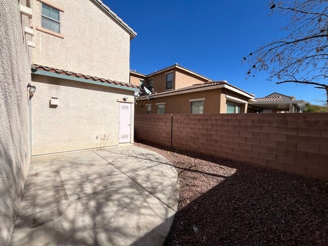 Building Photo - Cozy Home in Heart of Summerlin!