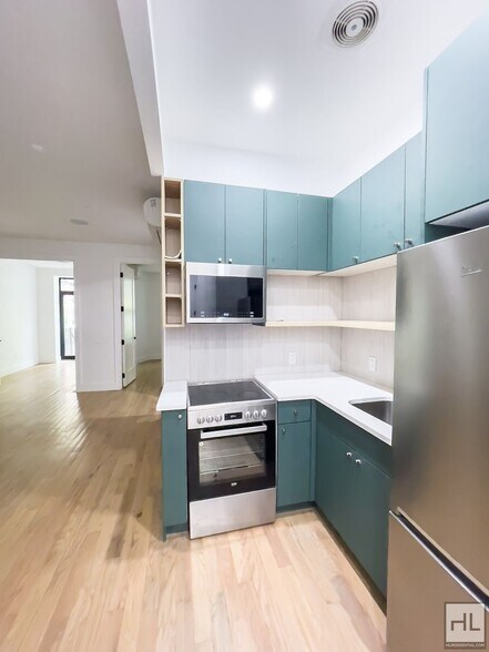 Building Photo - PUTNAM AVENUE / Spacious 2-Bed 1/5 Bath Du...