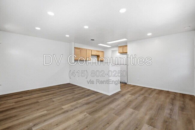 Building Photo - 47793 Harris St