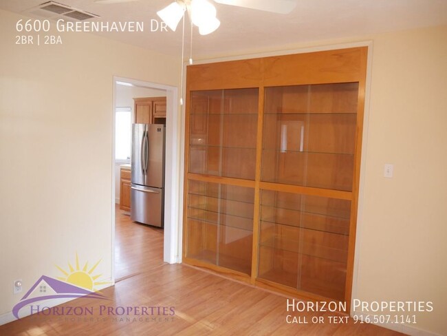 Building Photo - Cozy 2 Bed 2 Bath 1,864sqft Duplex in Gree...