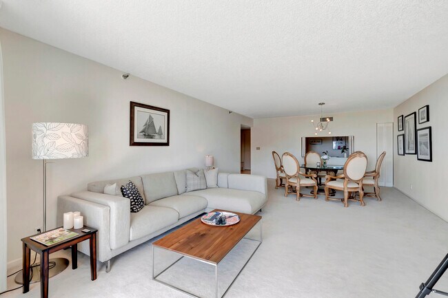 Building Photo - 4740 S Ocean Blvd