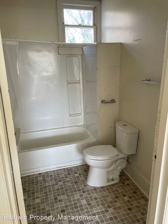 Building Photo - 4 br, 2 bath House - 2014 DELLABROOK ROAD