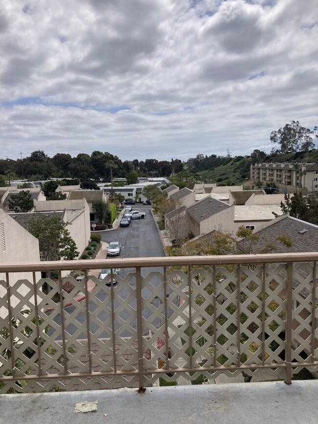 Building Photo - 4198 Mt Alifan Dr