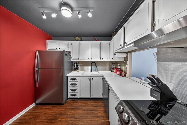 Building Photo - 1800 N Andrews Ave