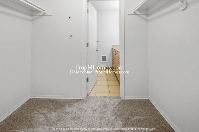 Building Photo - Cozy Two Bedroom Condo at Oswego Terraces!